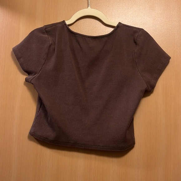 princess polly crop top - Picture 2 of 3